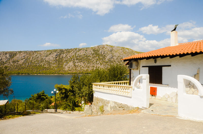 Mantas Bay Hotel Лутраки Екстериор снимка